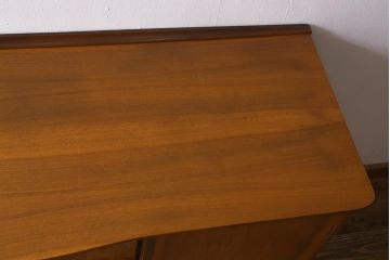 ヴィンテージ家具　McIntosh(マッキントッシュ)　バーズアイ(鳥眼杢)　高級感漂うメープル材製の珍しいサイドボード(リビングボード、ビンテージ)(R-042594)