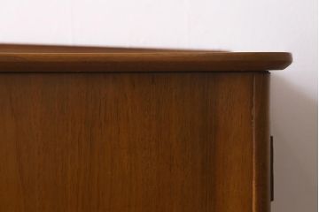 ヴィンテージ家具　McIntosh(マッキントッシュ)　バーズアイ(鳥眼杢)　高級感漂うメープル材製の珍しいサイドボード(リビングボード、ビンテージ)(R-042594)