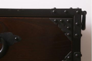 和製アンティーク　明治大正期　前面ケヤキ材　刀箪笥をリメイクしたサイドボード(リビングボード、チェスト、収納棚、テレビボード)(R-042596)