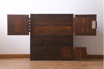 アンティーク家具　和製アンティーク　明治期　総桐材　上手物　銅金具　新潟産　観音扉　十字金具　重ね箪笥(時代箪笥、衣装箪笥、古箪笥、桐箪笥、桐たんす)(R-042597)