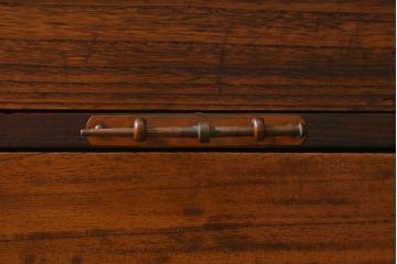 アンティーク家具　和製アンティーク　明治期　総桐材　上手物　銅金具　新潟産　観音扉　十字金具　重ね箪笥(時代箪笥、衣装箪笥、古箪笥、桐箪笥、桐たんす)(R-042597)