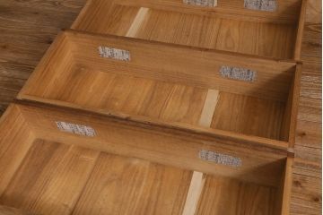 アンティーク家具　和製アンティーク　明治期　総桐材　上手物　銅金具　新潟産　観音扉　十字金具　重ね箪笥(時代箪笥、衣装箪笥、古箪笥、桐箪笥、桐たんす)(R-042597)