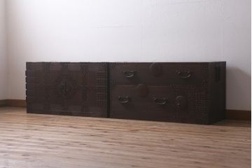 アンティーク家具　和製アンティーク　明治期　総桐材　上手物　銅金具　新潟産　観音扉　十字金具　重ね箪笥(時代箪笥、衣装箪笥、古箪笥、桐箪笥、桐たんす)(R-042597)