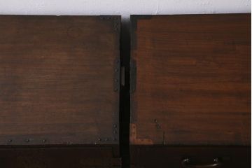 アンティーク家具　和製アンティーク　明治期　総桐材　上手物　銅金具　新潟産　観音扉　十字金具　重ね箪笥(時代箪笥、衣装箪笥、古箪笥、桐箪笥、桐たんす)(R-042597)