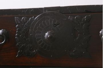 アンティーク家具　明治期　前面ケヤキ材　木地呂塗り　繊細で上質な仙台姫箪笥(時代箪笥、衣装箪笥)(R-042598)