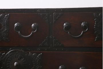 アンティーク家具　明治期　前面ケヤキ材　木地呂塗り　繊細で上質な仙台姫箪笥(時代箪笥、衣装箪笥)(R-042598)