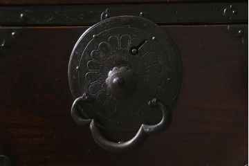 アンティーク家具　明治期　前面ケヤキ材　木地呂塗り　繊細で上質な仙台姫箪笥(時代箪笥、衣装箪笥)(R-042598)