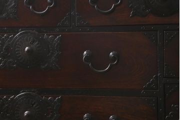 アンティーク家具　明治期　前面ケヤキ材　木地呂塗り　繊細で上質な仙台姫箪笥(時代箪笥、衣装箪笥)(R-042598)