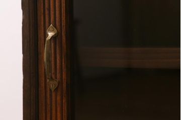 和製アンティーク　大正昭和初期　栗材　珍しいコンパクトサイズの収納棚(飾り棚、サイドキャビネット)(R-042600)