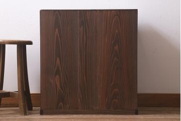 アンティーク家具　和製アンティーク　大正期　当店オリジナルガラス・花菱文様　レトロな佇まいの小ぶりな戸棚(収納棚、戸棚、茶棚)(R-042602)