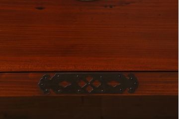 アンティーク家具　鉄脚付リメイク　漆塗りと丸金具が存在感を放つ箪笥ローボード(テレビ台、衣装箪笥、リビングボード、チェスト、引き出し)(R-042603)