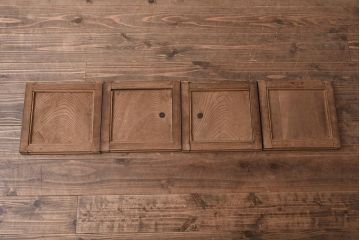 アンティーク家具　和製アンティーク　前面ケヤキ材　漆塗り　赤味がかった色合いが上品なローボード(テレビ台、収納棚、戸棚)(R-042605)