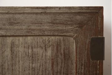 ビンテージ家具　衣装盆付き　観音扉の桐箪笥(衣装箪笥、着物箪笥、桐たんす)(R-042607)