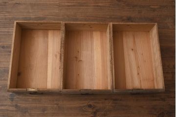 ビンテージ家具　桐材製　レトロテイストに仕上げられる収納箪笥のテレビ台(TVボード、桐箪笥、桐たんす)(R-042608)