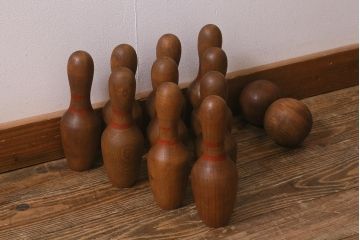 アンティーク雑貨　和製アンティーク　欅材　激レア!大正昭和初期の木製ボーリングセット(おもちゃ、ディスプレイ)(R-042610)