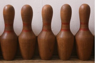 アンティーク雑貨　和製アンティーク　欅材　激レア!大正昭和初期の木製ボーリングセット(おもちゃ、ディスプレイ)(R-042610)