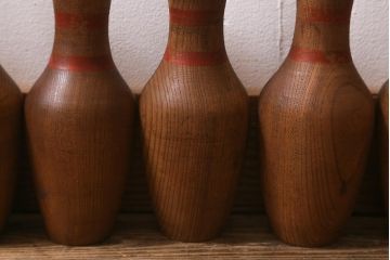 アンティーク雑貨　和製アンティーク　欅材　激レア!大正昭和初期の木製ボーリングセット(おもちゃ、ディスプレイ)(R-042610)