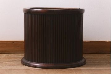 アンティーク雑貨　和製アンティーク　紫檀(シタン)材　珍品　円筒形　上質な造りの丸火鉢(手あぶり、木製火鉢)(R-042611)