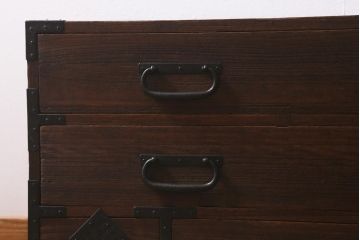 アンティーク家具　明治期　新潟産　上手物!　総桐材　金具が立派な刀箪笥(箪笥ローボード、ローチェスト、引き出し、桐箪笥、桐たんす)(R-042620)