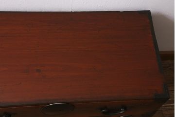 アンティーク家具　和製アンティーク　前面欅材・内部桐材　漆塗り　時代箪笥ローチェスト(ローボード、引き出し、タンス)(R-042621)