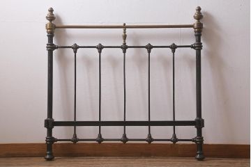 アンティーク家具　フランスアンティーク　シングルサイズ　真鍮　お洒落なアイアンベッドフレーム(R-042622)