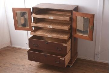 アンティーク家具　ケヤキ・桐・黒柿材　衣装盆付き　上手物の重ね衣装箪笥(和服箪笥、着物箪笥、収納箪笥、キャビネット)(R-042623)
