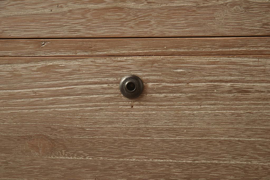 レトロ家具　昭和中期　桐材　引き出し3杯 シンプルな衣装箪笥(和タンス、ローチェスト、テレビ台、桐箪笥、桐たんす)(R-042626)