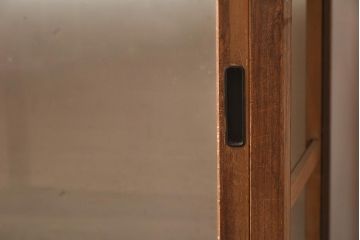 レトロ家具　シンプルなデザインが取り入れやすい昭和レトロなガラスケース(ショーケース、陳列棚)(R-042627)