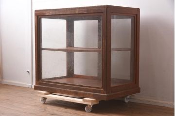 アンティーク家具　昭和レトロ　レリーフが魅力の小ぶりなガラスケース(ショーケース、陳列棚)(R-042628)