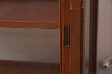 アンティーク家具　昭和レトロ　レリーフが魅力の小ぶりなガラスケース(ショーケース、陳列棚)(R-042628)