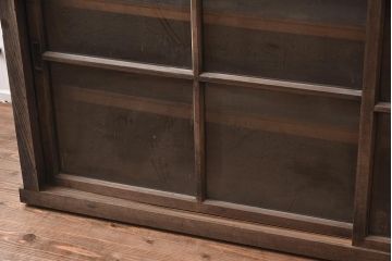 アンティーク家具　木製　ディスプレイを楽しめるシンプルなガラス戸棚(サイドボード)(R-042630)