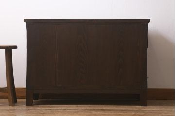 アンティーク家具　和製アンティーク　脚付きリメイク　味わい深い佇まいの箪笥ローボード(衣装箪笥、チェスト、テレビ台、リビングボード)(R-042631)