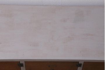 ラフジュ工房オリジナル　ペイント　脚付き　古材リメイク　前板ラワン古材・ヒノキ無垢材　数字プレート・ネームプレート付きの下駄箱(収納棚、ロッカー、マス目棚)(R-042634)