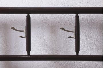 アンティーク雑貨　昭和中期　フック付き　和の風情あふれる二つ折り衣桁(ハンガーラック、着物掛け)(R-042642)