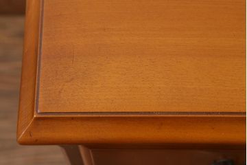 中古　横浜ダニエル(daniel)　アーリーアメリカン　A-104横長整理タンス　エレガントな佇まいが魅力のチェスト(定価約50万円)(引き出し)(R-042647)