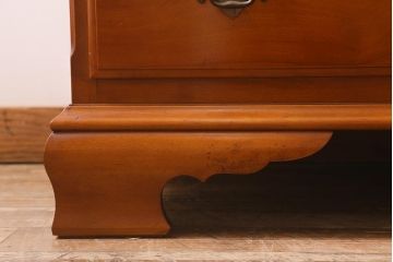 中古　横浜ダニエル(daniel)　アーリーアメリカン　A-104横長整理タンス　エレガントな佇まいが魅力のチェスト(定価約50万円)(引き出し)(R-042647)