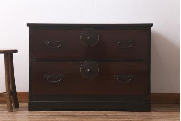 アンティーク家具　明治大正期　天板リメイク　漆塗りがきれいな会津箪笥(テレビ台、衣装箪笥、リビングボード、チェスト、引き出し)(R-042651)