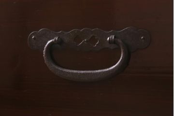 アンティーク家具　明治大正期　天板リメイク　漆塗りがきれいな会津箪笥(テレビ台、衣装箪笥、リビングボード、チェスト、引き出し)(R-042651)