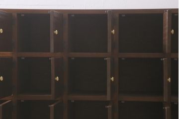 ラフジュ工房オリジナル　3×5マス　古材リメイク　ラワン古材　ネームプレート付きのマス目棚・右開き(収納棚、ロッカー、下駄箱)(R-042652)