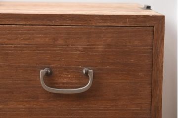 レトロ家具　昭和中期　桐材　引き出し2杯　素朴な佇まいが魅力の衣装箪笥(引き出し、ローチェスト)(R-042656)