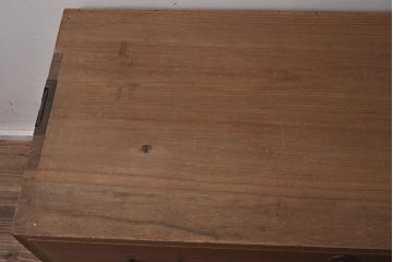 レトロ家具　昭和中期　桐材　引き出し2杯　素朴でシンプルな佇まいが魅力の衣装箪笥(引き出し、ローチェスト)(R-042658)