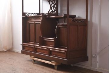 【簡易リペア限定品】ヴィンテージ家具　紫檀材　品のある佇まいが魅力の飾り棚(茶棚、収納棚、戸棚、ビンテージ)(R-042659)