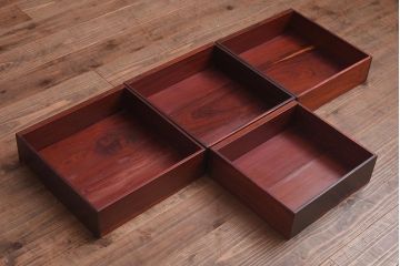 ヴィンテージ家具　紫檀材　品のある佇まいが魅力の飾り棚(茶棚、収納棚、戸棚、ビンテージ)(R-042659)