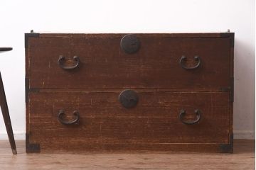 アンティーク家具　大正期　使い込まれた風合いが魅力のシンプルな衣装箪笥(引き出し、ローボード)(R-042660)