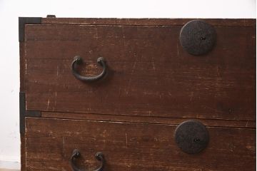 アンティーク家具　大正期　使い込まれた風合いが魅力のシンプルな衣装箪笥(引き出し、ローボード)(R-042660)