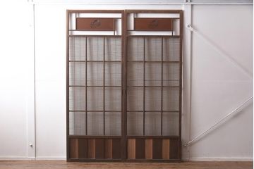 ビンテージ建具　上手物!　無双窓　藤紋の透かし入りの御簾戸2枚セット(戸、簀戸、葭戸、夏障子、夏戸、葦戸)(R-042663)