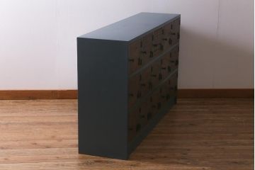 ラフジュ工房オリジナル　3×5マス　古材リメイク　ヒノキ無垢材・ラワン古材　ビンテージ風のペイントマス目棚・右開き(収納棚、ロッカー、下駄箱)(R-042666)