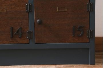 ラフジュ工房オリジナル　3×5マス　古材リメイク　ヒノキ無垢材・ラワン古材　ビンテージ風のペイントマス目棚・右開き(収納棚、ロッカー、下駄箱)(R-042666)
