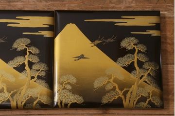 アンティーク雑貨　明治期　金彩鶴蒔絵　五ツ組木製重箱(お重、漆器)(R-042667)