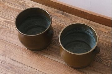 アンティーク雑貨　取っ手がおしゃれな真鍮火鉢一対(手あぶり、金属火鉢)(R-042677)